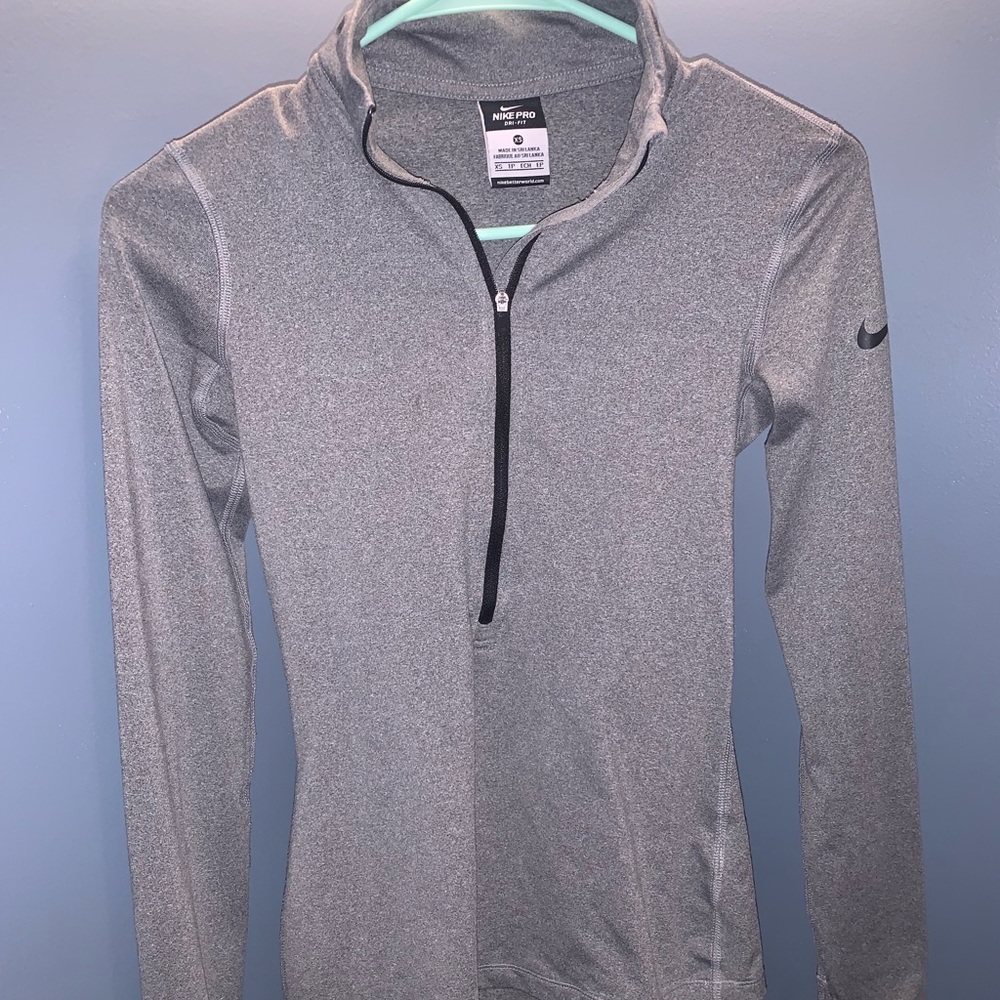 Nike pro quarter zip up